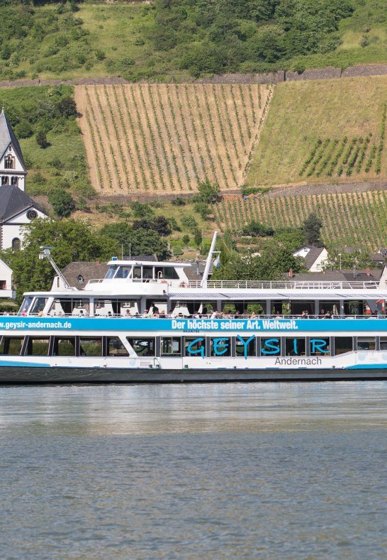 Mit dem Schiff zum Namedyer Werth | © Klaus Peter Kappest Mit dem Schiff zum Namedyer Werth | © Klaus Peter Kappest