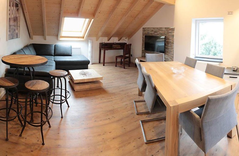 Wohn- Essbereich | &copy; Hans- J&ouml;rg Schmidt