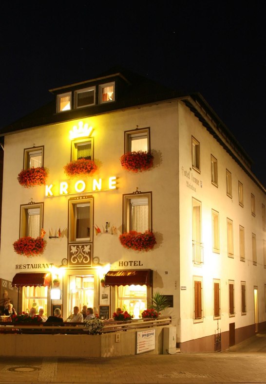 Hotel Krone bei Nacht | &copy; Hotel Krone R&uuml;desheim