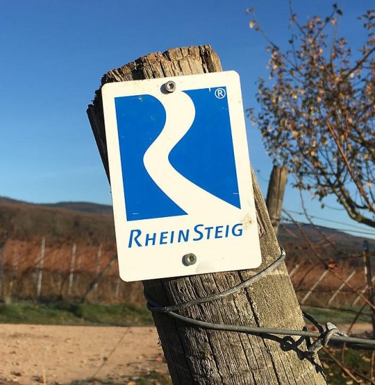 rheinsteigschild1 | © Weingut Nies