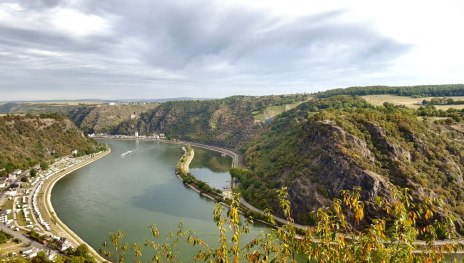 Ausblick von Maria Ruh auf den Loreleyfelsen | &copy; Romantischer Rhein Tourismus GmbH