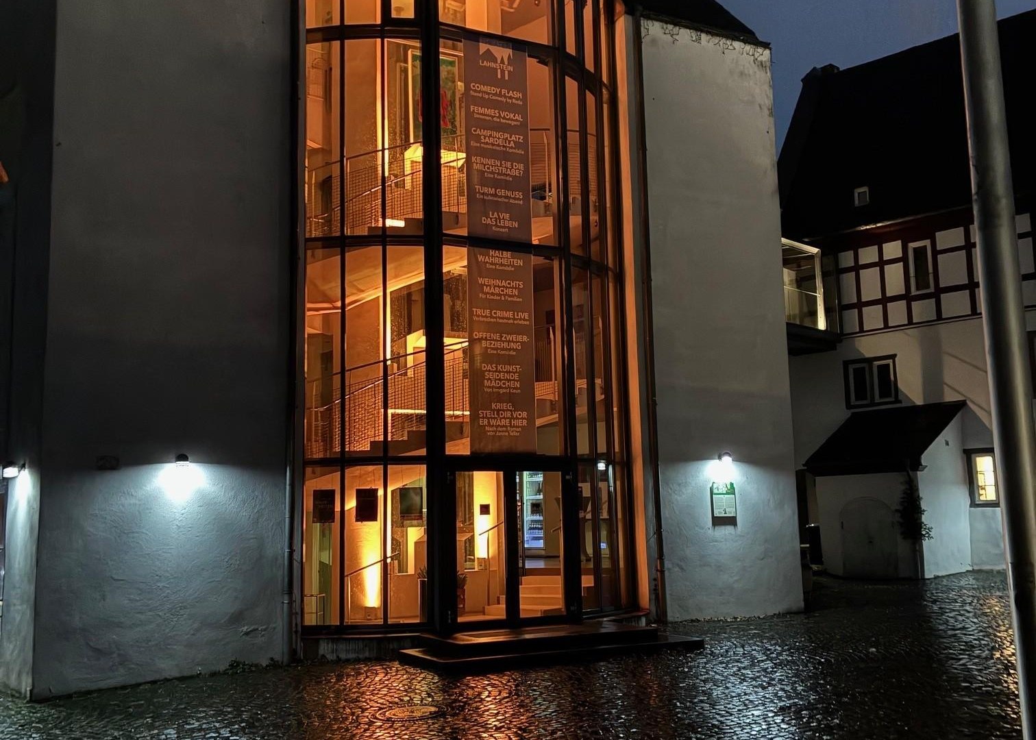 Theater beleuhtet | © Stadt Lahnstein Theater beleuhtet | © Stadt Lahnstein