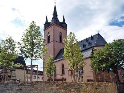 Rauenthal01 | &copy; Pfarrei St. Peter und Paul Rheingau