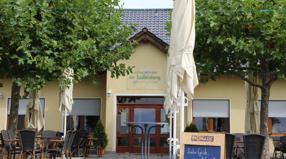 Gutausschank Im Taubenberg -Weingut Engelmann | &copy; Werner Engelmann