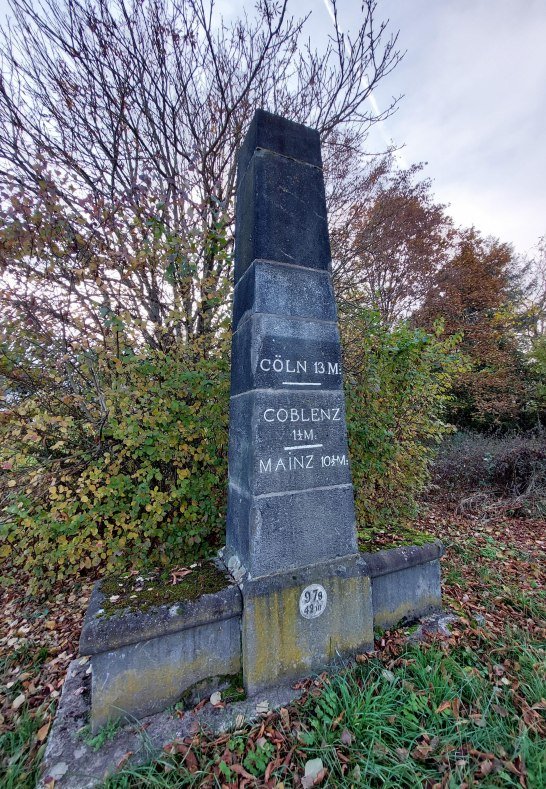 Meilenstein | &copy; Tourist-Information Erlebnis Rheinbogen