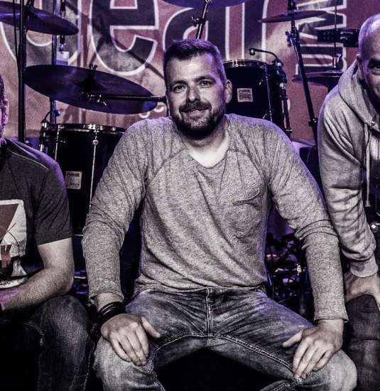 Gear Down | &copy; Gear Down