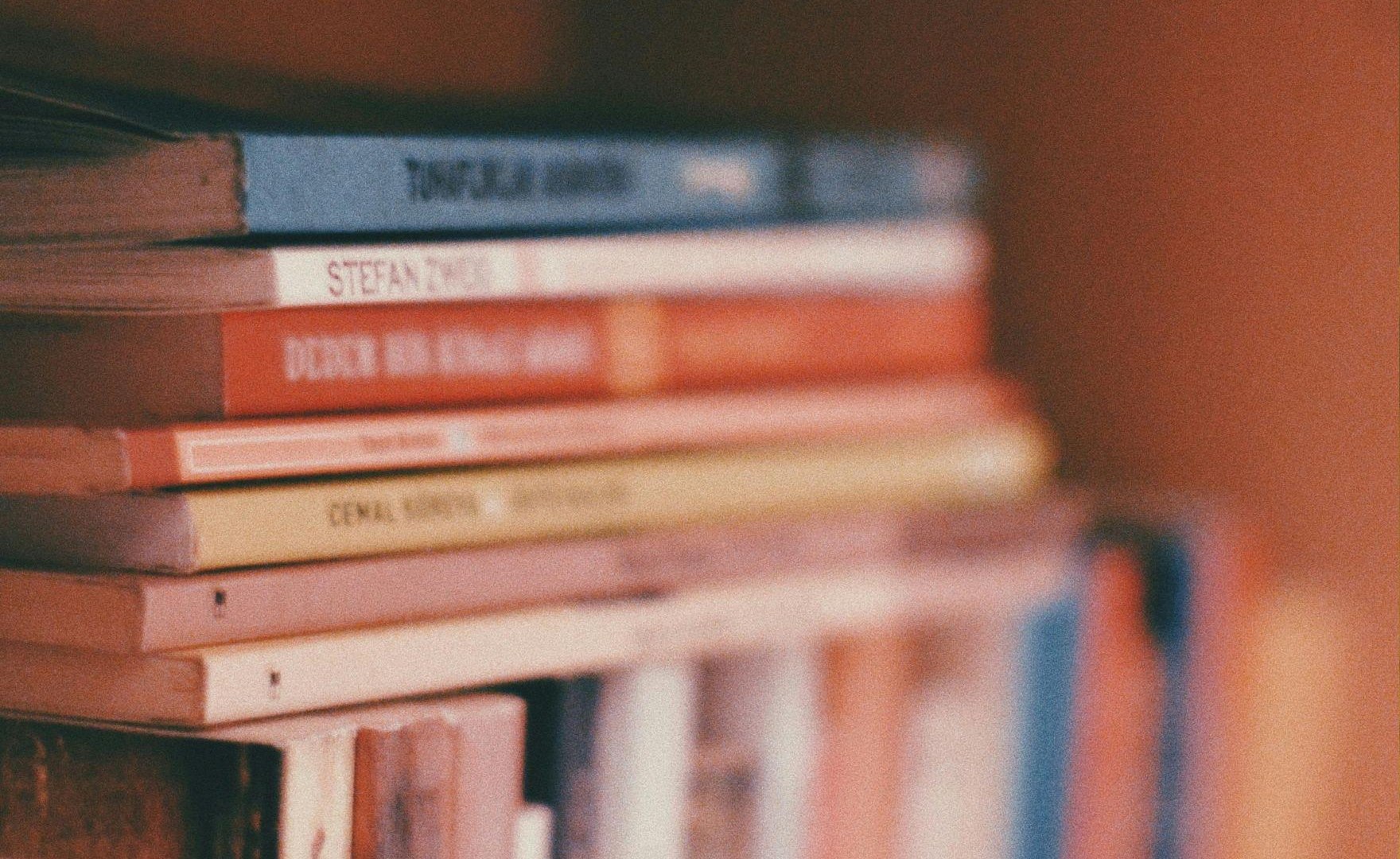 Bücherschrank | © Canva Bücherschrank | © Canva