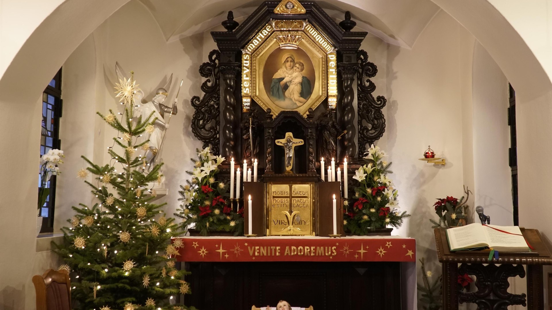 Sch&ouml;nstatt Urheiligtum Innen | &copy; Schoenstatt International, CC0, via Wikimedia Comm
