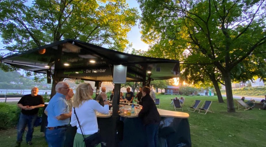 Weinprobierstand Lorch | © Marcel Müsel / rheingau moments