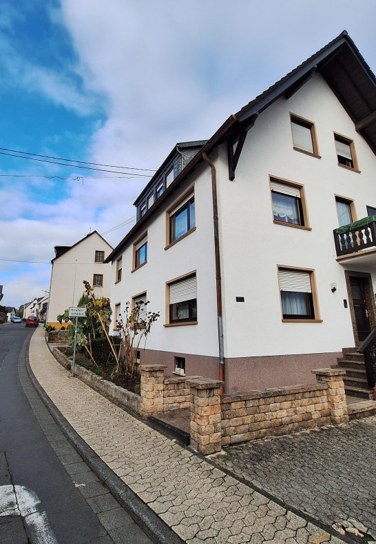 Hausansicht | &copy; Tourist-Info Erlebnis Rheinbogen