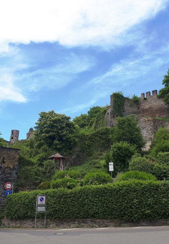 Burg Altwied im Sommer | &copy; Romantischer Rhein Tourismus GmbH