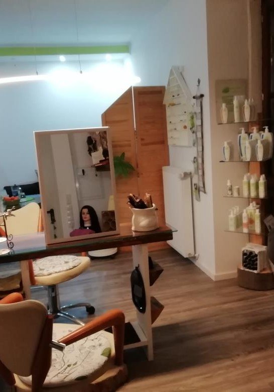 Salon 5 | &copy; Stephanie Neifer