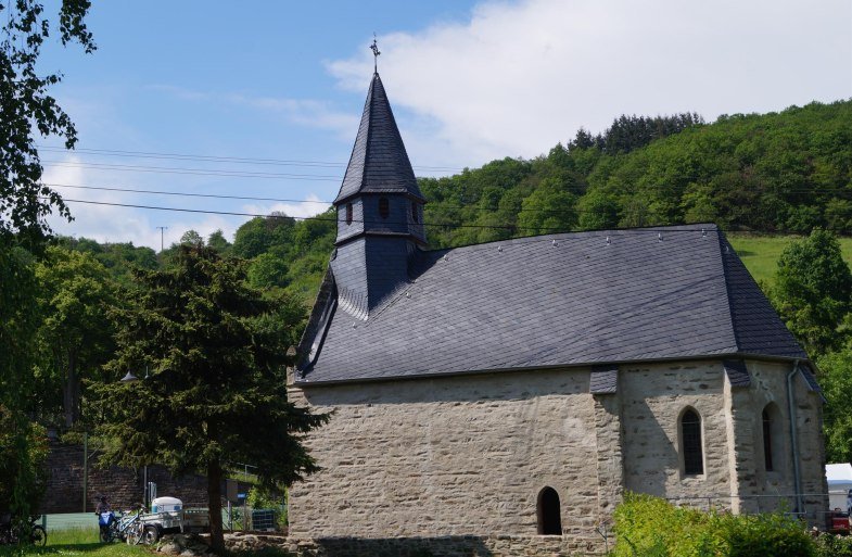 Peterskapelle 12. Jahrhundert | © Tourist Information Erlebnis Rheinbogen Peterskapelle 12. Jahrhundert | © Tourist Information Erlebnis Rheinbogen