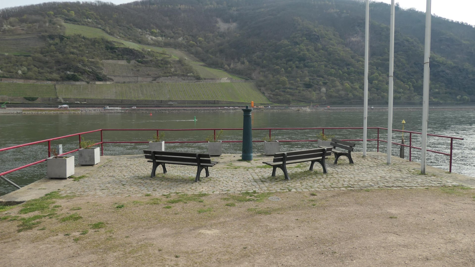 Kranenmauer am Rhein | © RNT