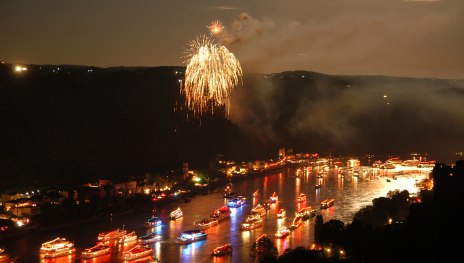 Rhein in Flammen in St. Goar und St. Goarshausen | &copy; Isa Steinh&auml;user