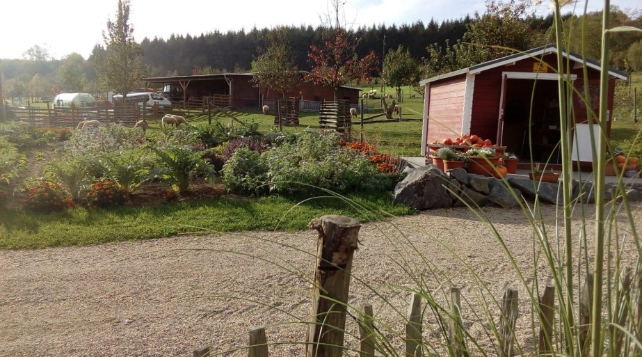 Verkaufsh&auml;uschen Permakultur | &copy; Andernach.net