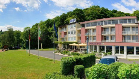 Hotel Au&szlig;enansicht | &copy; Hotel Haus Oberwinter