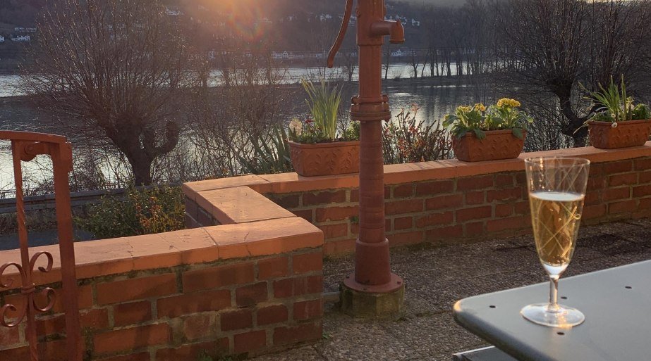 Terasse und Blick auf den Rhein | &copy; Sabine Sieberling
