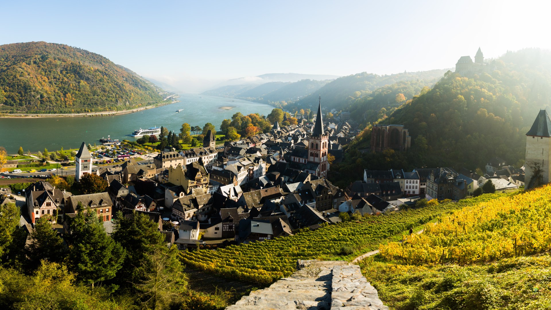 Blick auf Bacharach im Herbst | © Rheinland Pfalz Tourismus / Henry Tornow