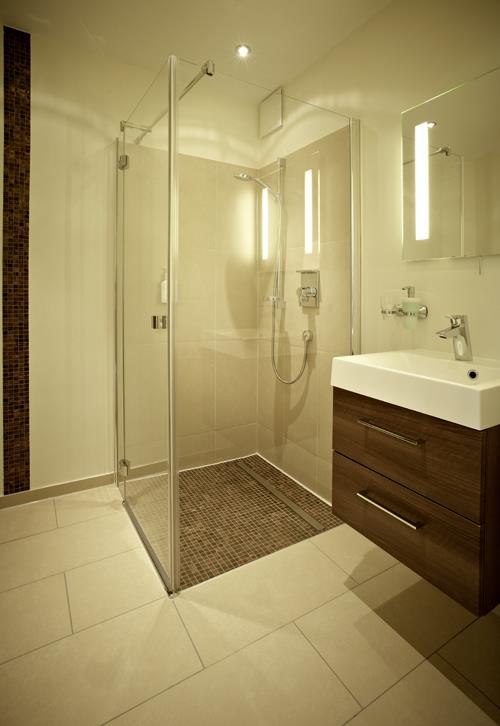 Hotel - Bad | &copy; Hotel am Helmwartsturm GmbH/Ute Feuerpeil