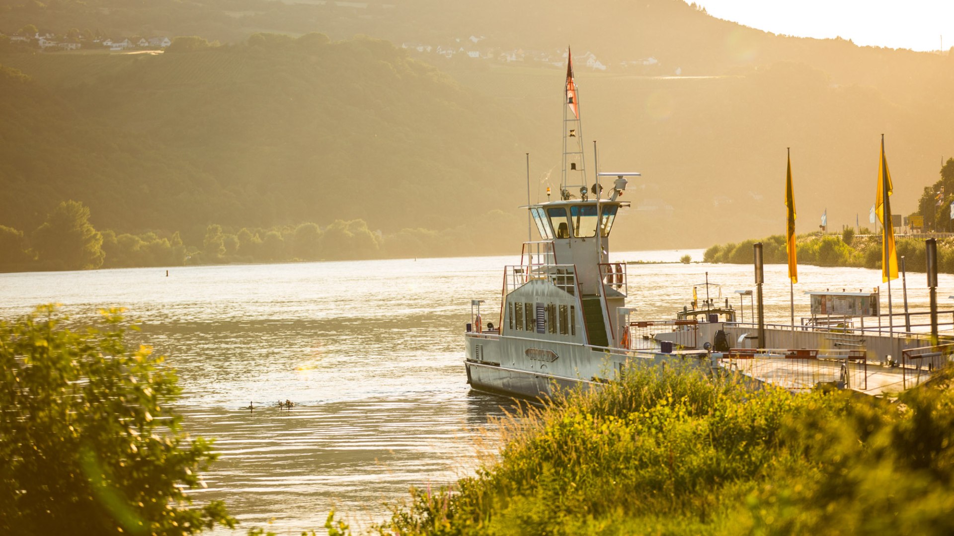 Rhine Ferry at Lorch | © Henry Tornow Rhine Ferry at Lorch | © Henry Tornow