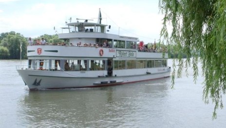 Robert Stolz | &copy; Charterliner van de L&uuml;cht