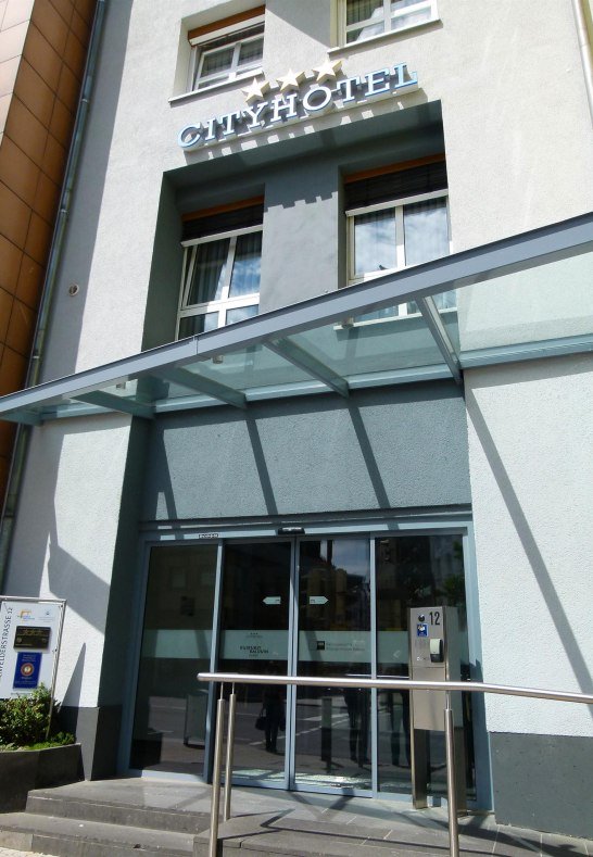 Hoteleingang | © City-Hotel Kurfürst Balduin GmbH
