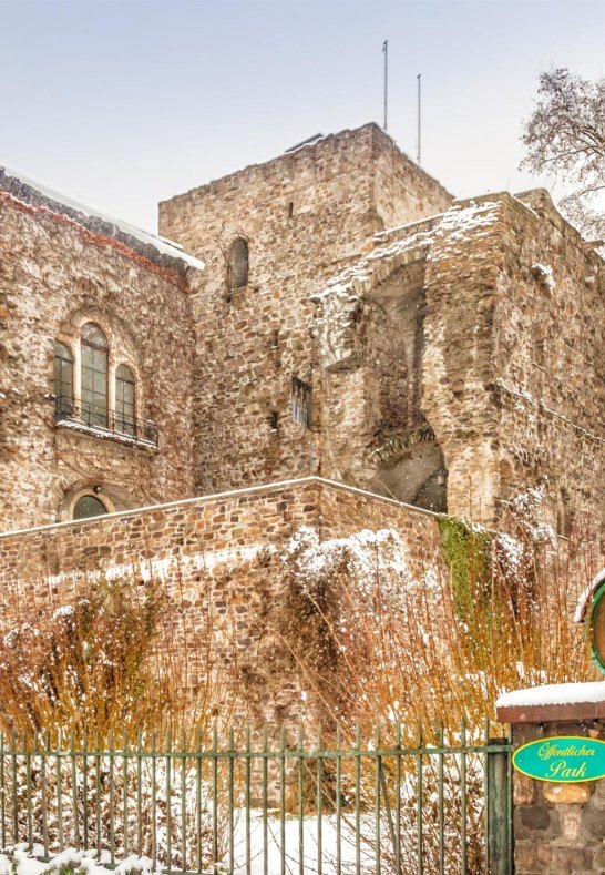 Br&ouml;mser Castle with snow | &copy; Marlis Steinmetz