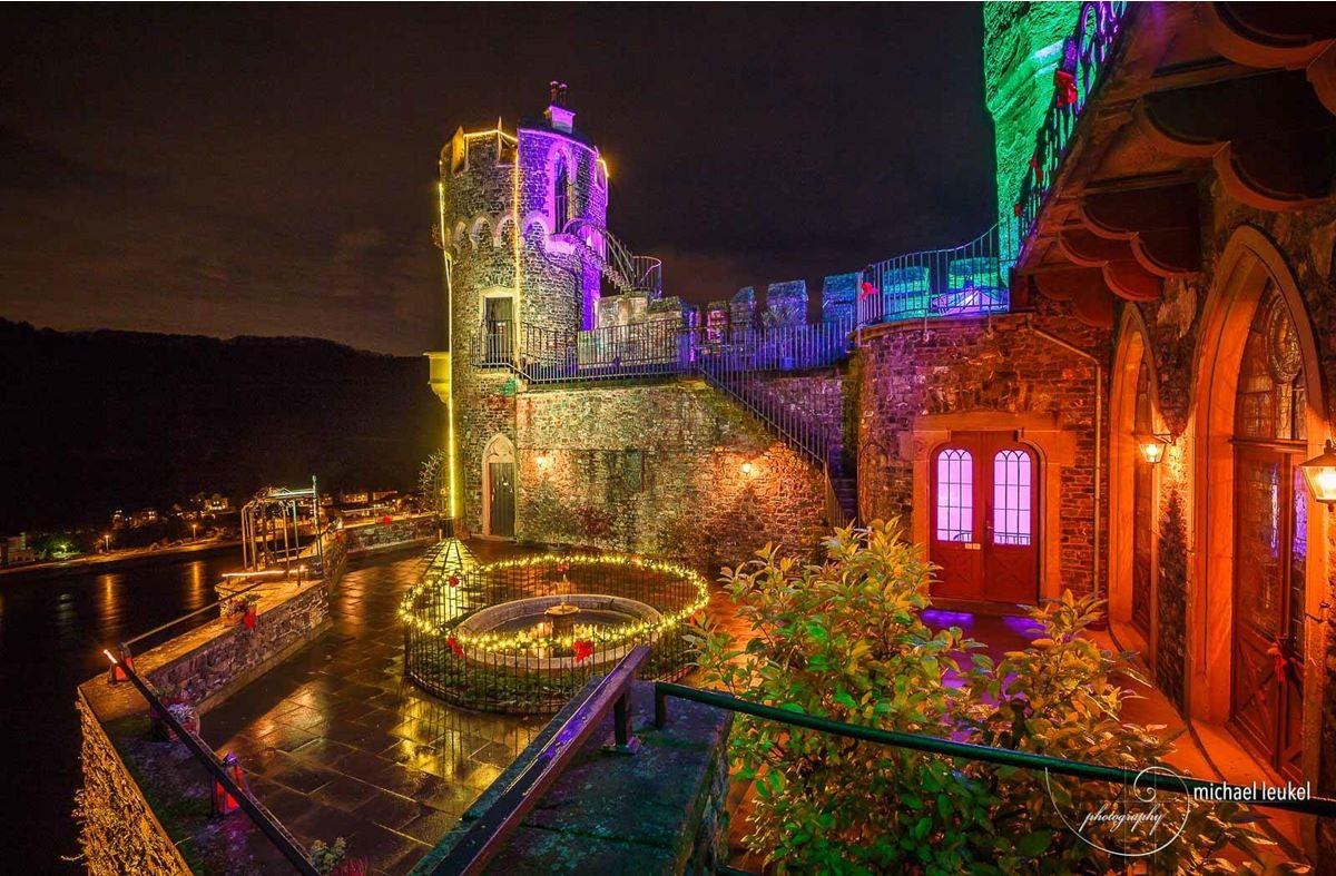 M&auml;rchenhafte Weihnachtsburg | &copy; Burg Rheinstein - Michael Leukel