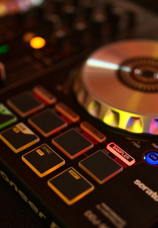 DJ 2 | © Julian Engels DJ 2 | © Julian Engels