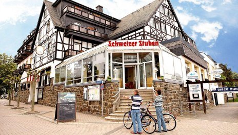 AußenansichtII | © Rheinhotel Vier Jahreszeiten