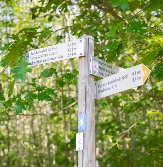 Wanderschilder Mönchsheide | © Anton Röser, Shapefruit / TI Bad Breisig Wanderschilder Mönchsheide | © Anton Röser, Shapefruit / TI Bad Breisig