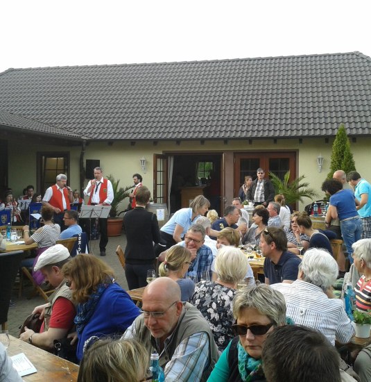 20150426_180610 | &copy; Weingut Hans Bausch