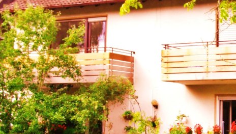 Hausansicht | &copy; Ferienwohnungen Steinbach