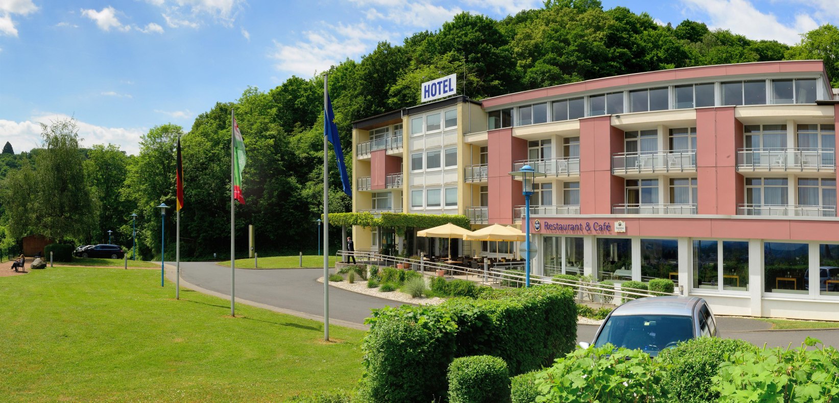 Hotel Au&szlig;enansicht | &copy; Hotel Haus Oberwinter