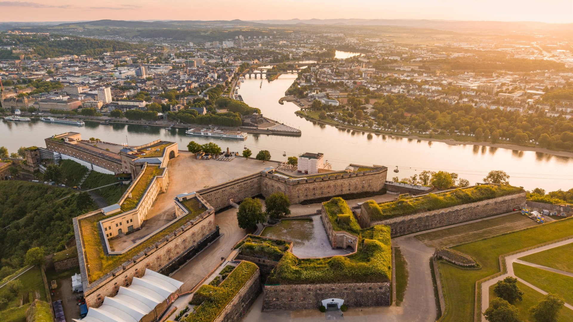 Festung Ehrenbreitstein. Luftaufnahme | © GDKE, Johannes Bruchhof Festung Ehrenbreitstein. Luftaufnahme | © GDKE, Johannes Bruchhof