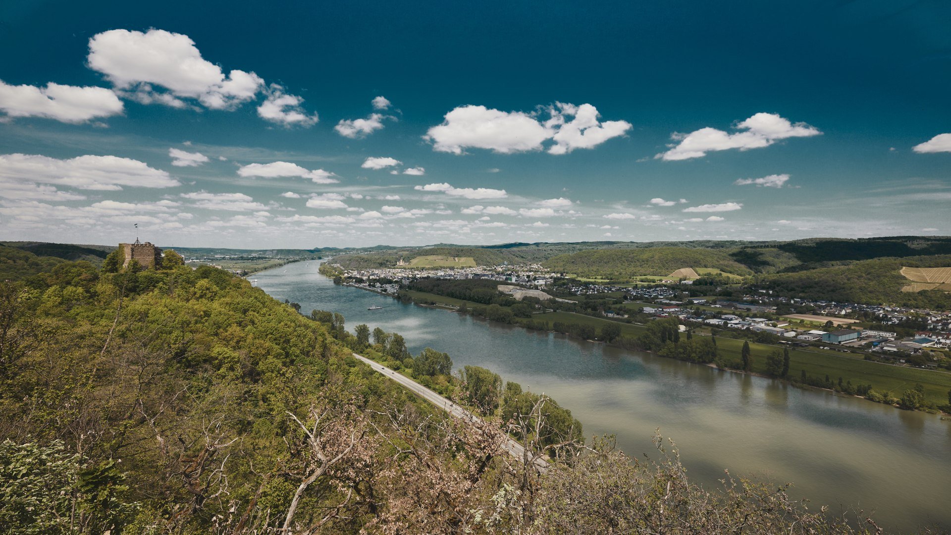 Aussicht von der Reutersley auf Burg Rheineck | © Marco Rothbrust (CC BY 4.0)