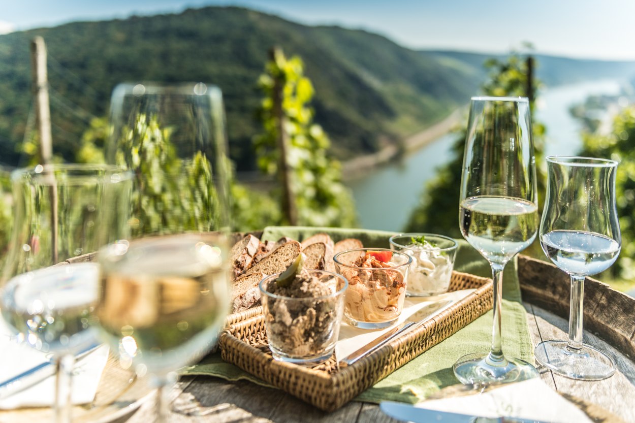 Brotzeit im Günderodehaus in Oberwesel | © Dominik Ketz/Rheinland-Pfalz Tourismus GmbH Brotzeit im Günderodehaus in Oberwesel | © Dominik Ketz/Rheinland-Pfalz Tourismus GmbH