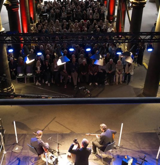 Friday Night for Guitar & Orchestra | © Harald Wittig Friday Night for Guitar & Orchestra | © Harald Wittig