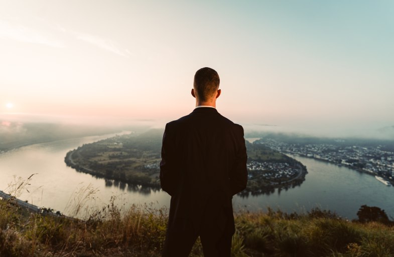 Felix Kahl - Mittelrhein Weinprinz (2023/2024) Felix Kahl - Mittelrhein Weinprinz (2023/2024)