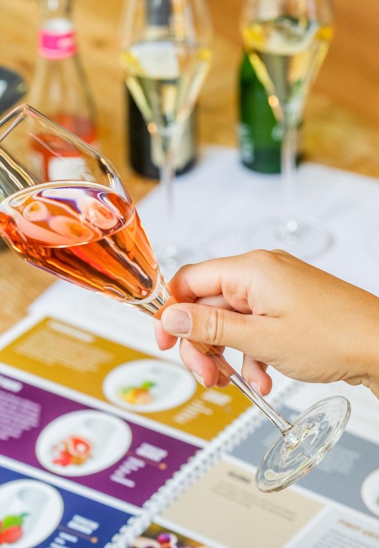 Rotkäppchen Mumm Academy Sekt | © Rotkäppchen Mumm Academy Rotkäppchen Mumm Academy Sekt | © Rotkäppchen Mumm Academy