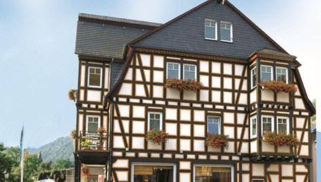 Haus | &copy; Rhein-Hotel St&uuml;ber