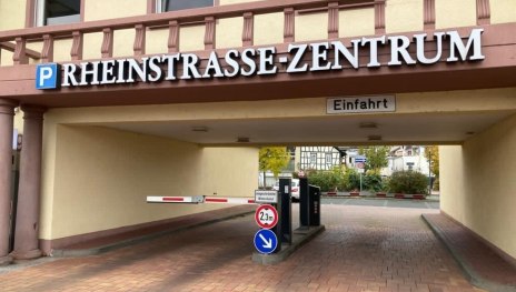 Einfahrt Rheinstrasse-Zentrum | &copy; R&uuml;desheim Tourist AG