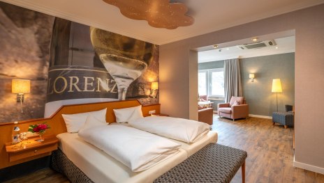 &copy; Landsknecht Lorenz GmbH