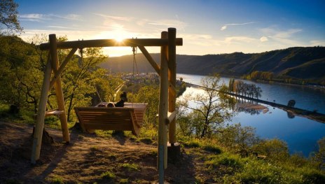 Rheinschaukel Abend | © Klaus Breitkreutz Rheinschaukel Abend | © Klaus Breitkreutz