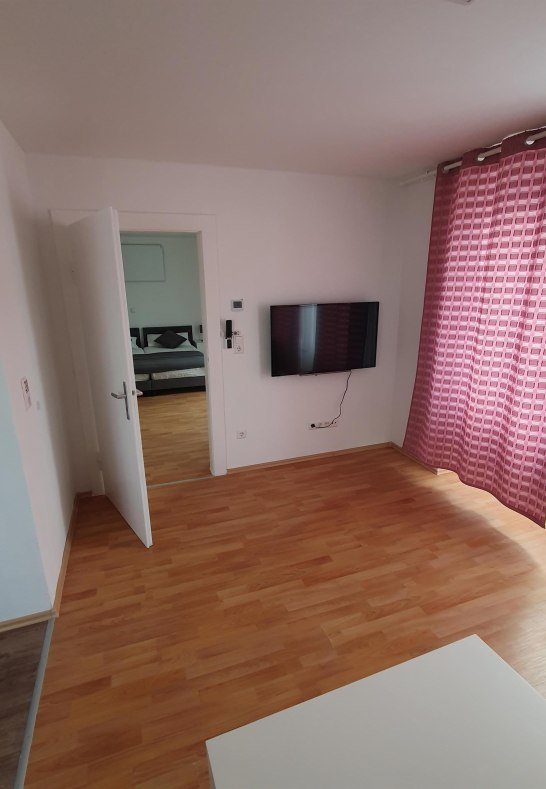 TV | &copy; Familie Farooq