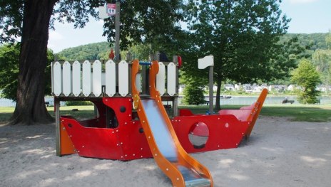 Spielplatz Rheinufer OL | © Stadt Lahnstein