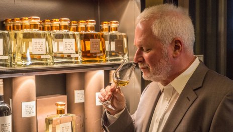 Degustation eines edlen Tropfens | &copy; Dominik Ketz / Rheinland-Pfalz Tourismus GmbH