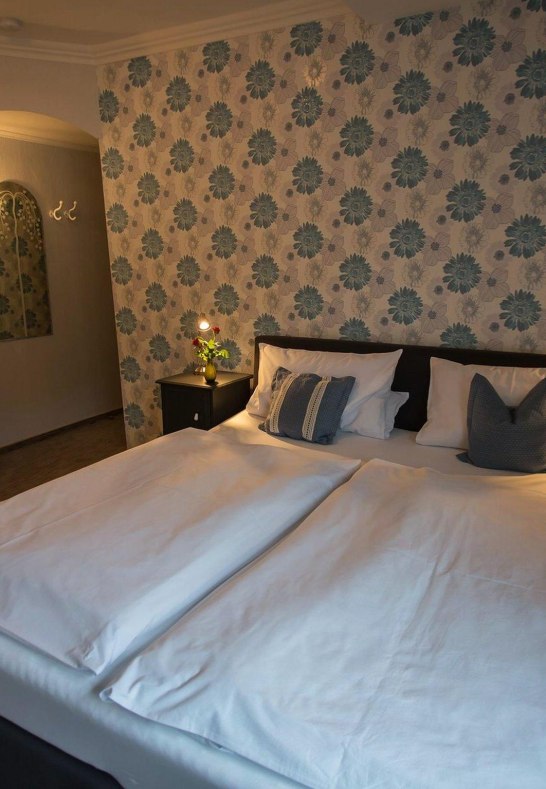 Comfort Room Rossstein | &copy; Weinhaus Weiler