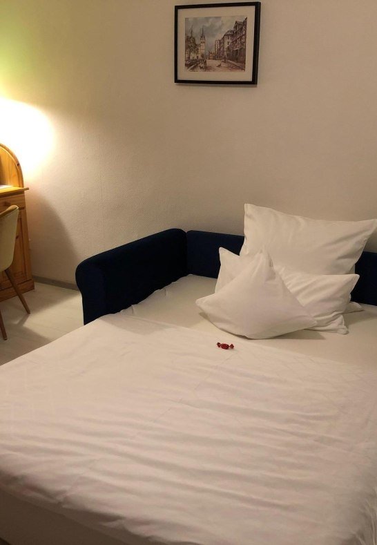 Canap&eacute;-lit dans le salon | &copy; Ulrike Rieden, FeWo Koblenz Rhein